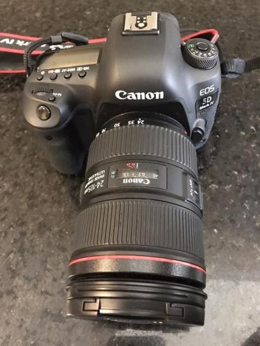 Canon EOS 5D Mark IV DSLR Camera with 24105m - Imagen 2