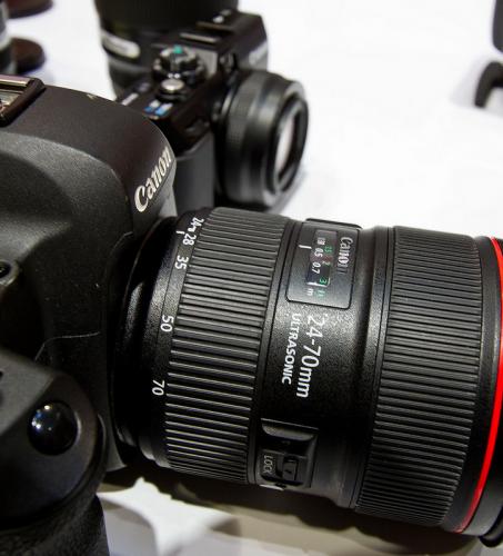 For Sale: Canon EOS 1DXEOS 5D Mark IIINikon - Imagen 1