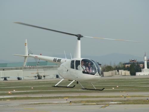 Vendo helicóptero Robinson 44 Toda la docum - Imagen 1